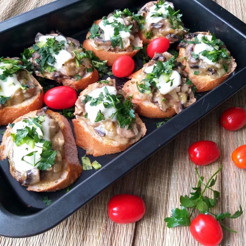 Grzanki z pieczarkami Grzanki z pieczarkami