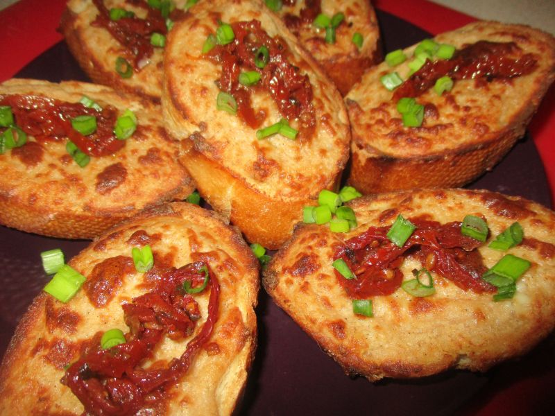 Grzanki z szynką i serem Grzanki z szynką i serem