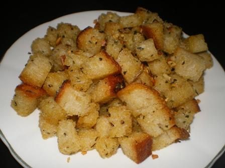 Grzanki ziołowo-czosnkowe Grzanki ziołowo-czosnkowe