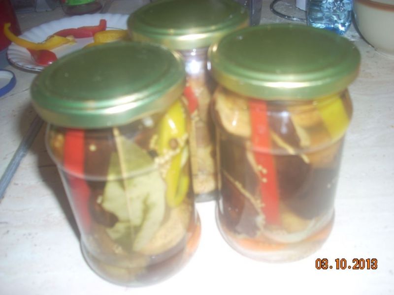 Grzybki marynowane z paprykowym smakiem Grzybki marynowane z paprykowym smakiem