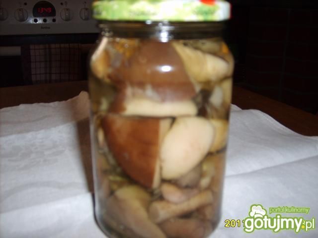 Grzybki marynowanena przekąskę Grzybki marynowanena przekąskę