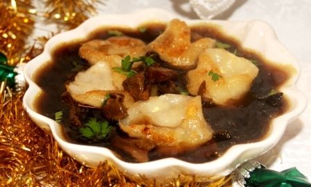 Grzybowa na Wigilię ( z uszkami) Grzybowa na Wigilię ( z uszkami)