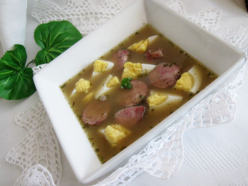 Grzybowy żurek z wędliną i jajkiem