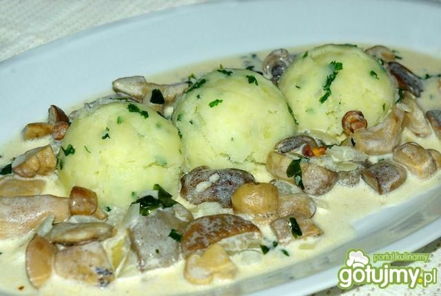 Grzyby w śmietanie