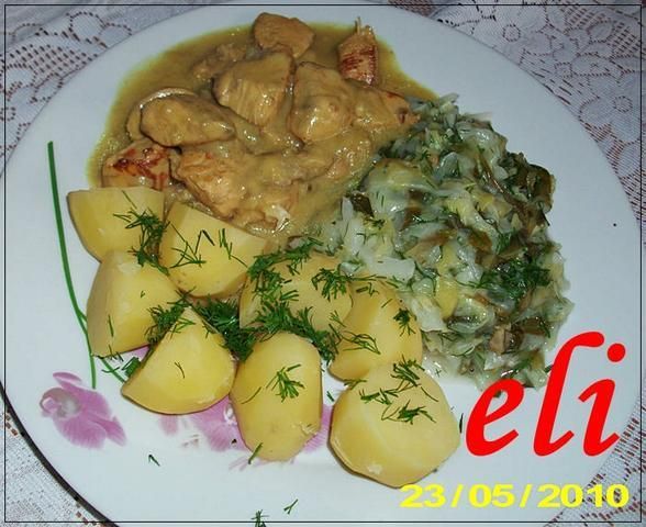 Gulasz drobiowy w sosie bananowym Eli Gulasz drobiowy w sosie bananowym Eli