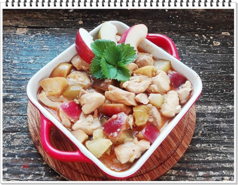 Gulasz Eli drobiowo owocowy 