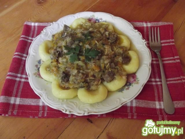 Gulasz kaczy z warzywami Gulasz kaczy z warzywami