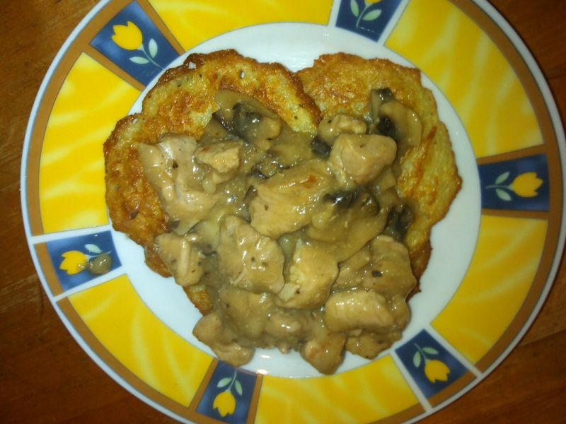 Gulasz mięsno pieczarkowy do placków