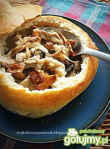 Gulasz musztardowy w mini chlebkach Gulasz musztardowy w mini chlebkach