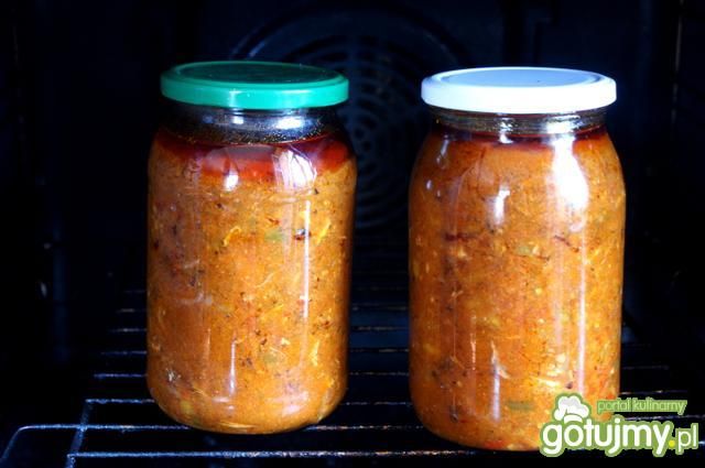 Gulasz - paprykarz - na wyjazd. Gulasz - paprykarz - na wyjazd.
