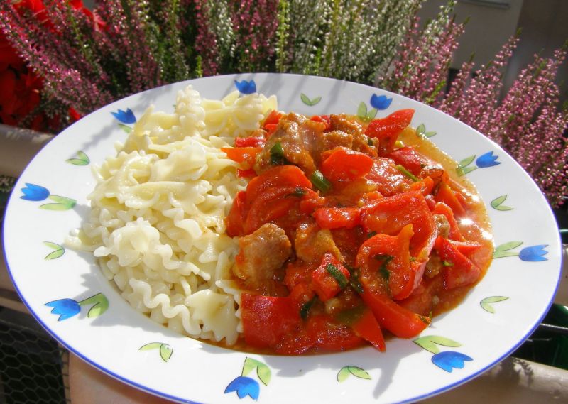 Gulasz paprykowy pikantny