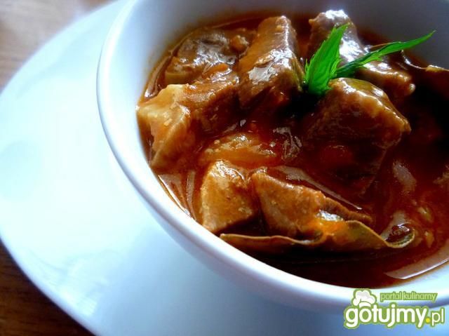 Gulasz wieprzowy z karkówki i szynki