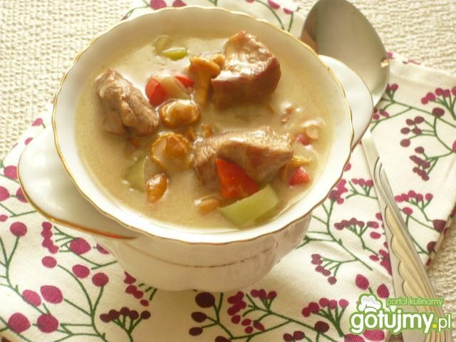 Gulasz wieprzowy z kurkami Gulasz wieprzowy z kurkami