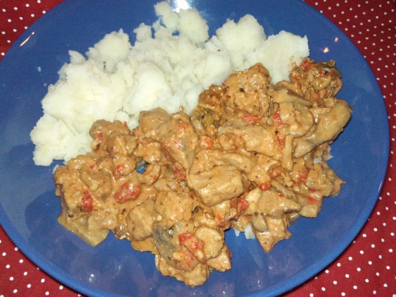 Gulasz wieprzowy z warzywami Gulasz wieprzowy z warzywami