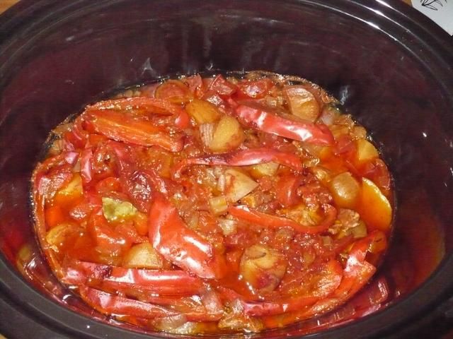 Gulasz wieprzowy z ziemniakami -wolnowar Gulasz wieprzowy z ziemniakami -wolnowar