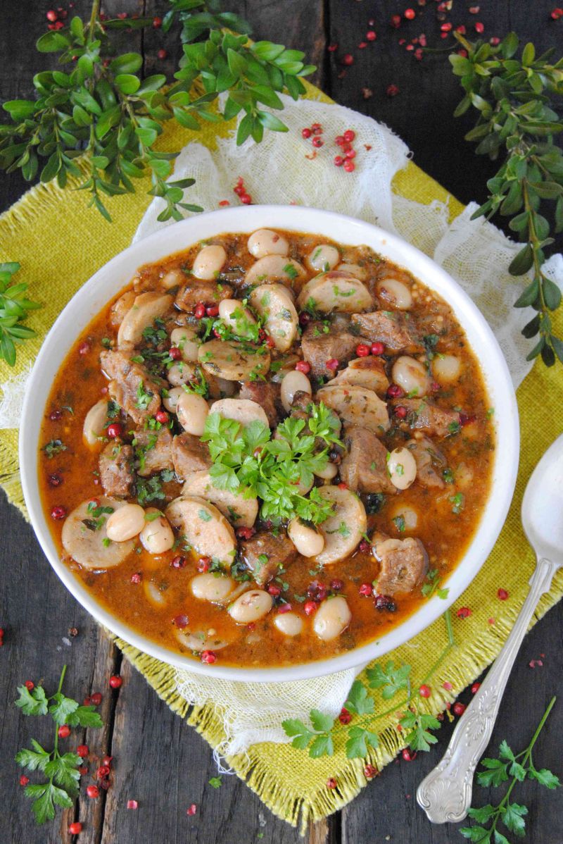 Gulasz z białą kiełbasą Gulasz z białą kiełbasą