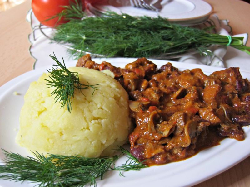 Gulasz z czerwoną fasolką  Gulasz z czerwoną fasolką