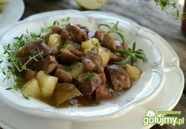 Gulasz z gruszką Gulasz z gruszką