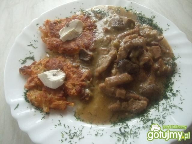 Gulasz z grzybami suszonymi Dorci Gulasz z grzybami suszonymi Dorci