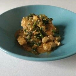 Gulasz z kurczaka w mleczku kokosowym Gulasz z kurczaka w mleczku kokosowym