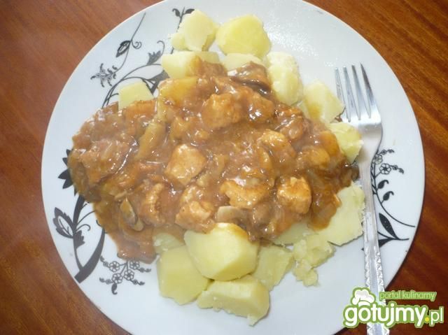 Gulasz z leśnymi grzybkami Gulasz z leśnymi grzybkami