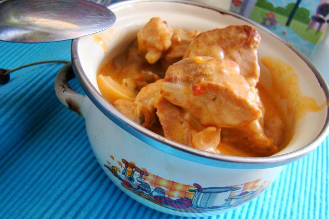 Gulasz z łopatki z pieczarkami