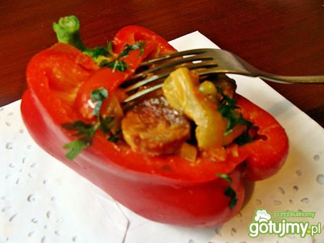 Gulasz z papryki i ogórków  Gulasz z papryki i ogórków