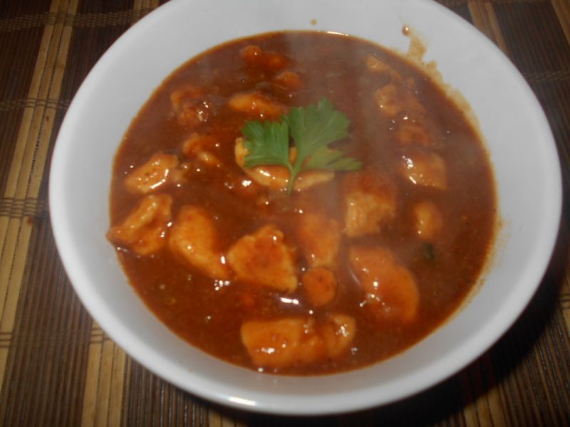 Gulasz z piersi kurczaka  Gulasz z piersi kurczaka