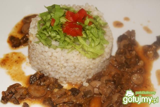 Gulasz z serc drobiowych z grzybami