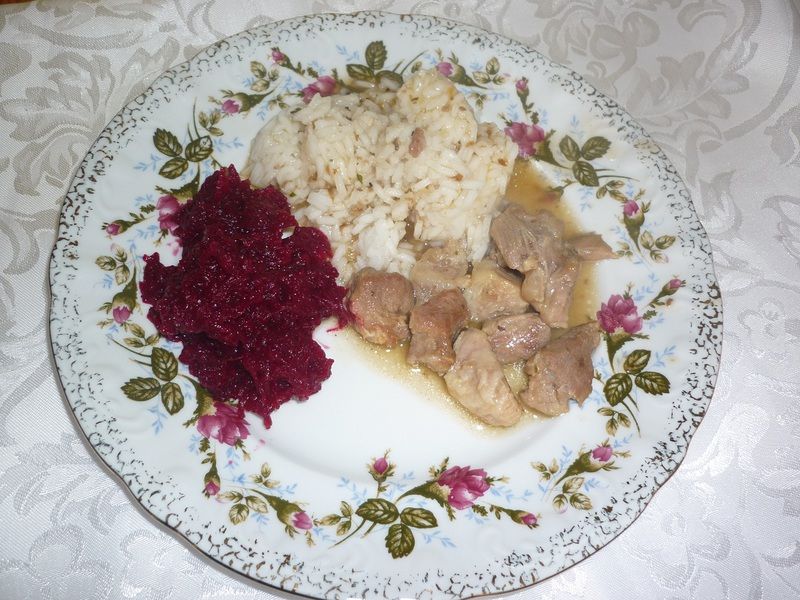 Gulasz z szynki wieprzowej w sosie własnym Gulasz z szynki wieprzowej w sosie własnym