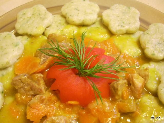 Gulasz z szynki z marchewką 