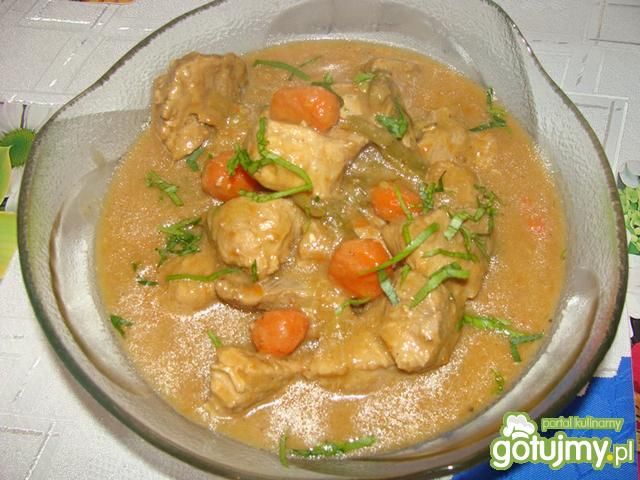 Gulasz z szynki z marchwią na winie Edzi