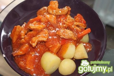 Gulasz z szynki z warzywami  Gulasz z szynki z warzywami