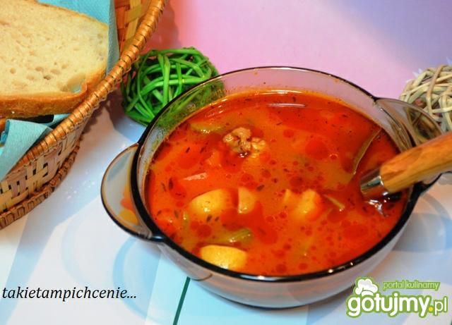 Gulasz z udźca z marynatami Gulasz z udźca z marynatami