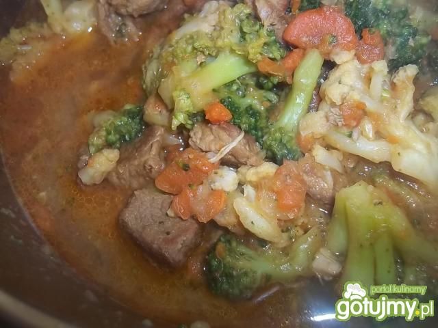 Gulasz z warzywami. Gulasz z warzywami.