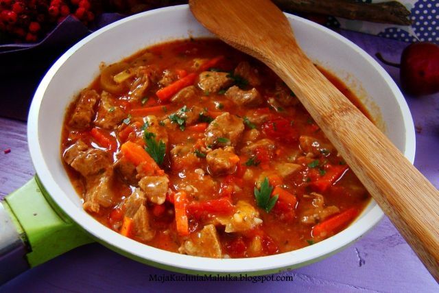 Gulasz z włoszczyzną  Gulasz z włoszczyzną