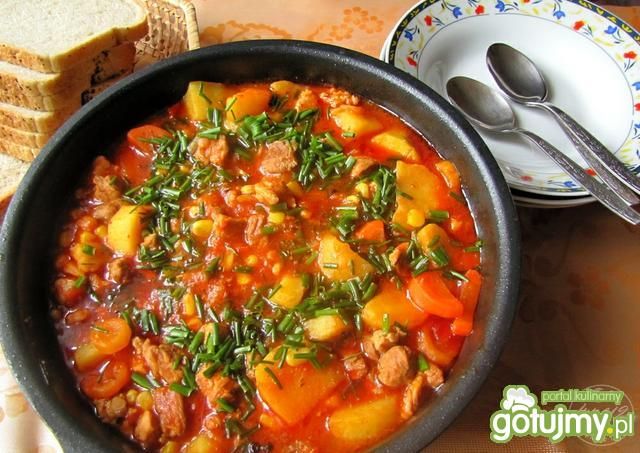 Gulasz z ziemniakami Gulasz z ziemniakami