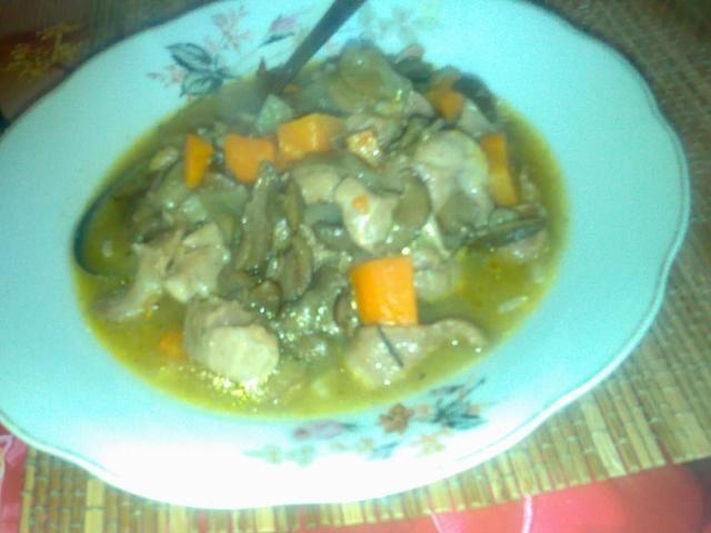 Gulasz z żołądków drobiowych Gulasz z żołądków drobiowych