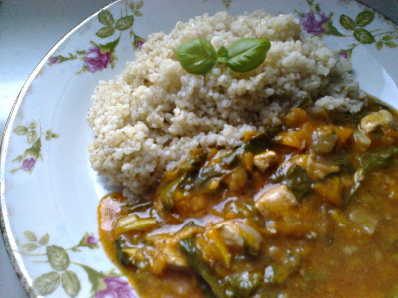 Gulasz ze szpinakiem Gulasz ze szpinakiem