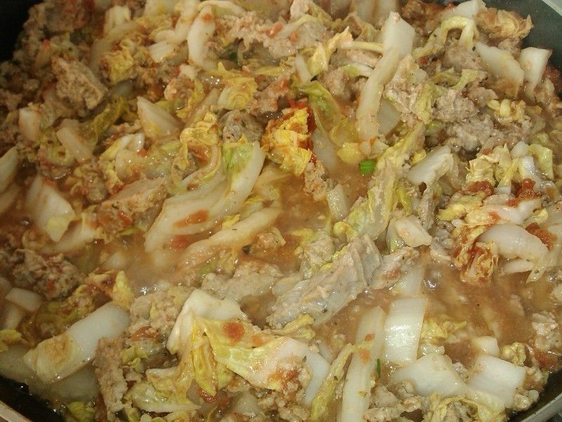 Gulaszowa kapusta pekińska z mięsem Gulaszowa kapusta pekińska z mięsem