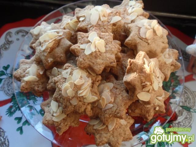 Gwiazdki z migdałami Gwiazdki z migdałami