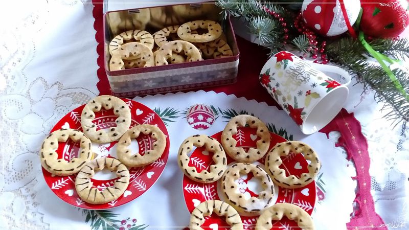 Gwiezdne ciasteczka z domową chałwą  Gwiezdne ciasteczka z domową chałwą