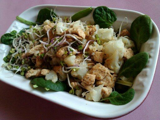 Gyros z kalafiorem i kiełkami Gyros z kalafiorem i kiełkami