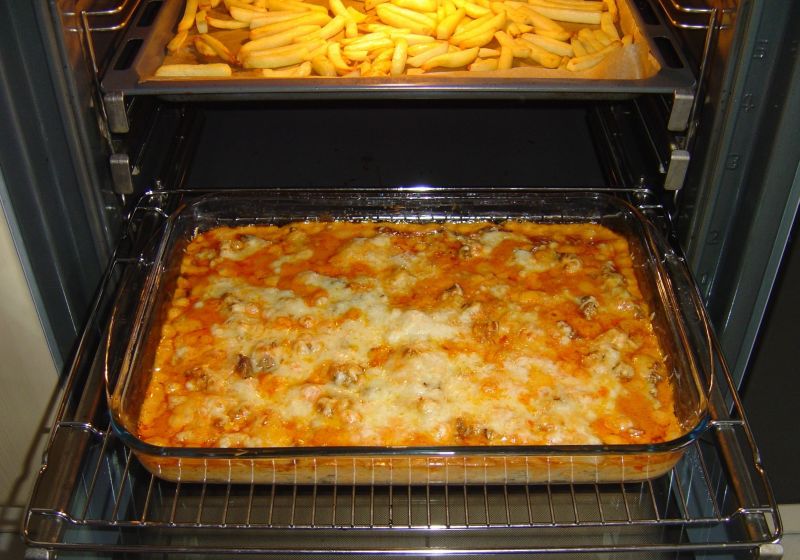 Gyros zapiekany w kremowym metaxa - sosie