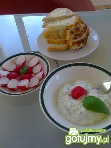 Gzik na talerzu w wyspiarskim klimacie Gzik na talerzu w wyspiarskim klimacie