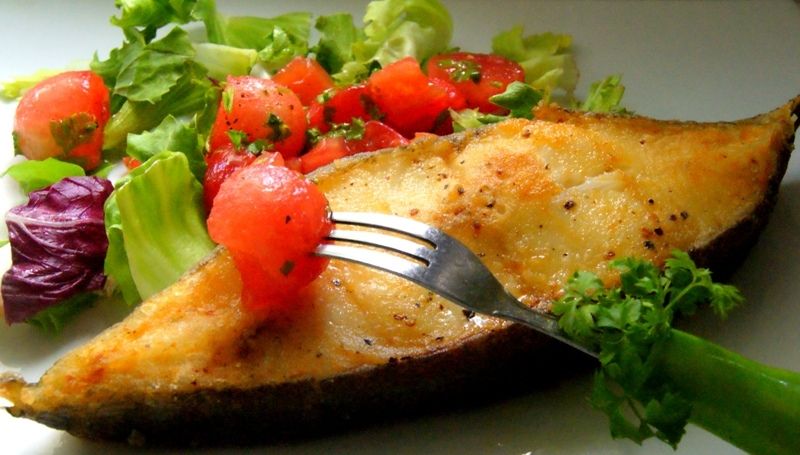 Halibut z salsą pomidorowo-arbuzową Halibut z salsą pomidorowo-arbuzową