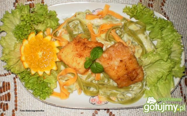 Halibut z Tagliatelle i sosem serowym