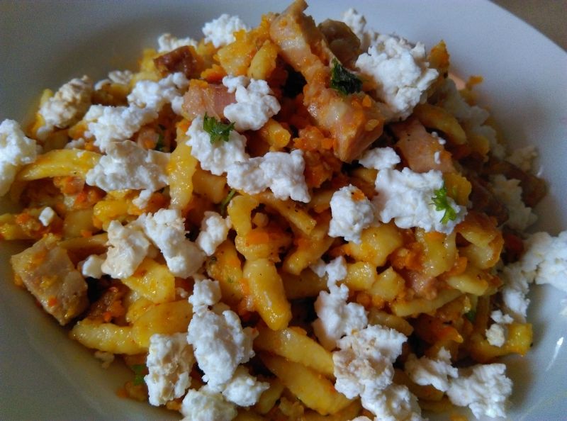 Haluški jesienne z dynią i wędzoną bryndzą  Haluški jesienne z dynią i wędzoną bryndzą