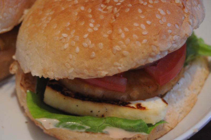 Hamburger z halloumi Hamburger z halloumi