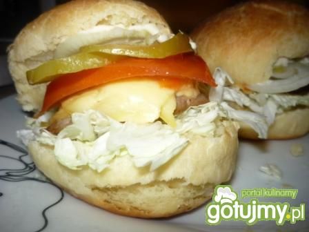 Hamburgery z pyszmym sosem